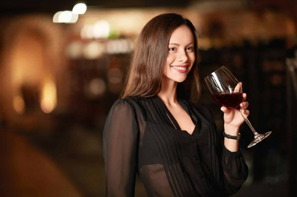 Comment organiser une soirée de dégustation de bières sans alcool dans un pub artisanal?